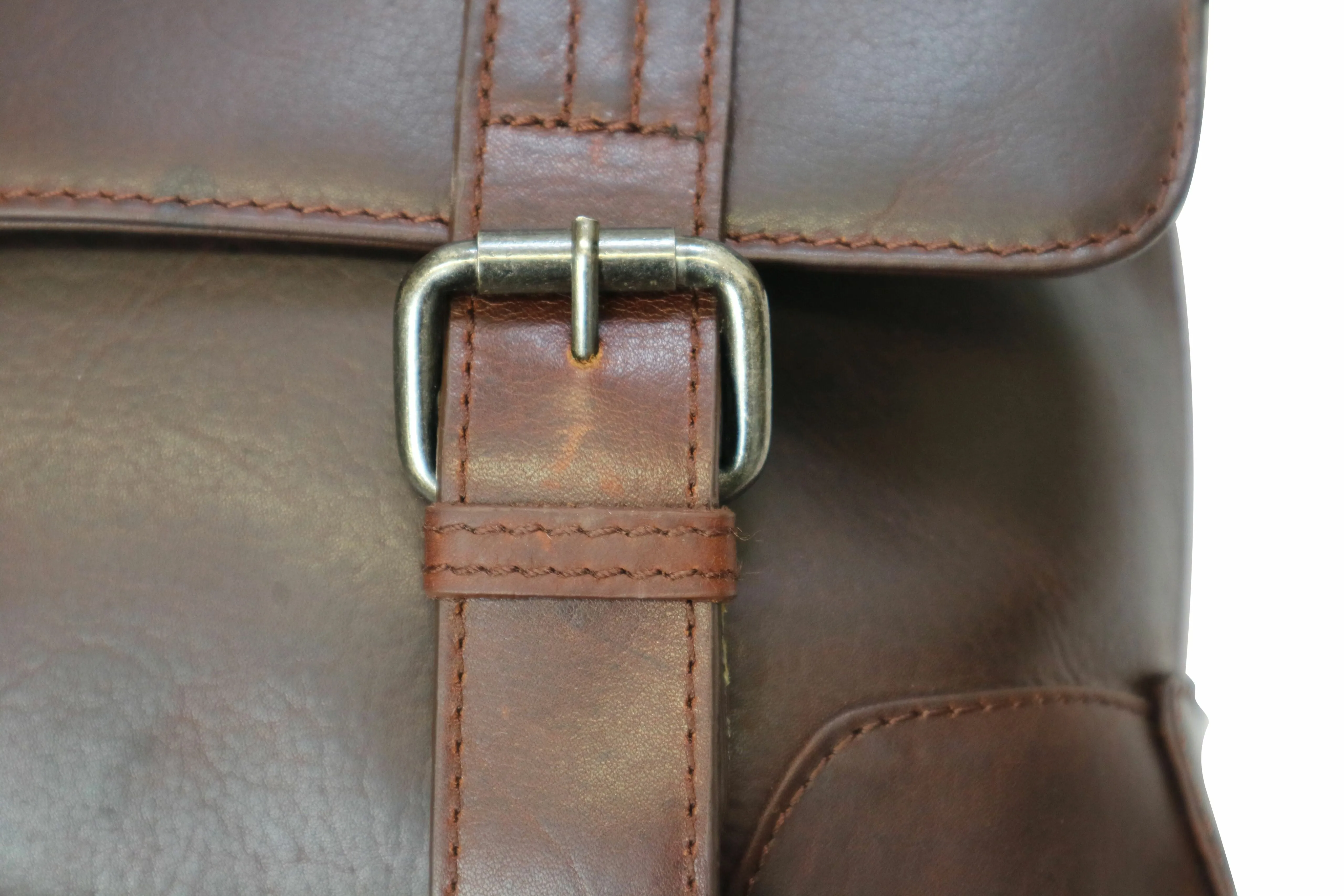 Austen & Co Tan Brown Leather Messenger Bag