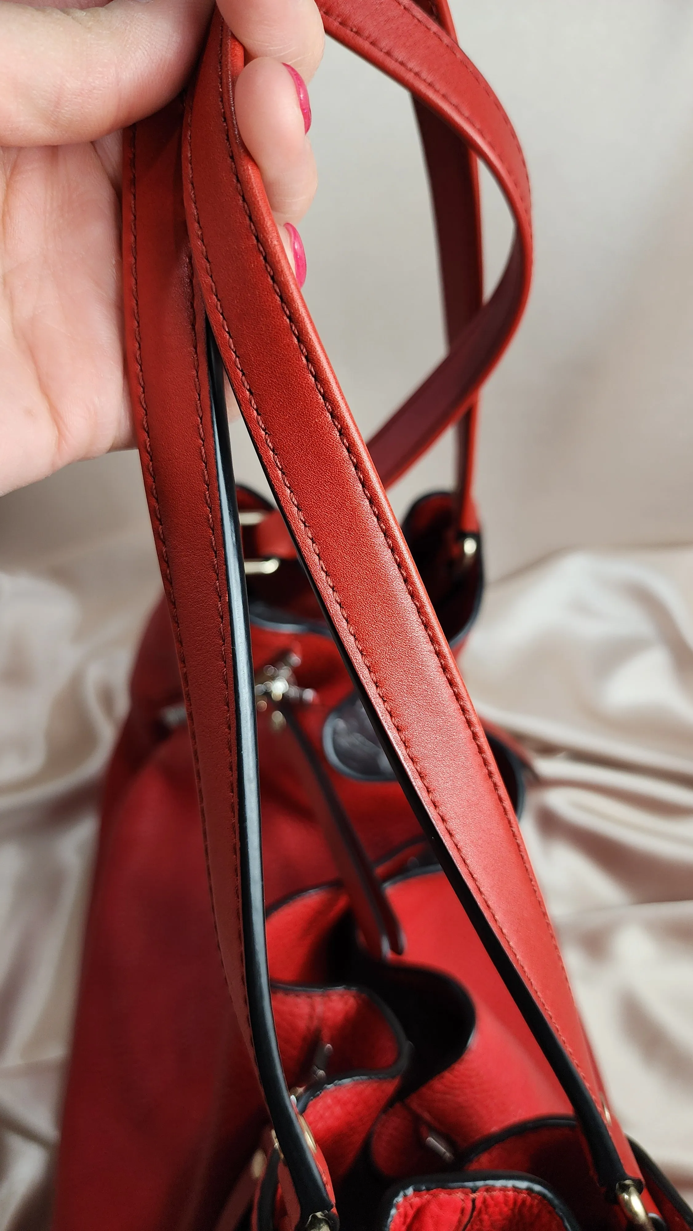 Burberry Red Leather Large Shoulder Bag - 0733