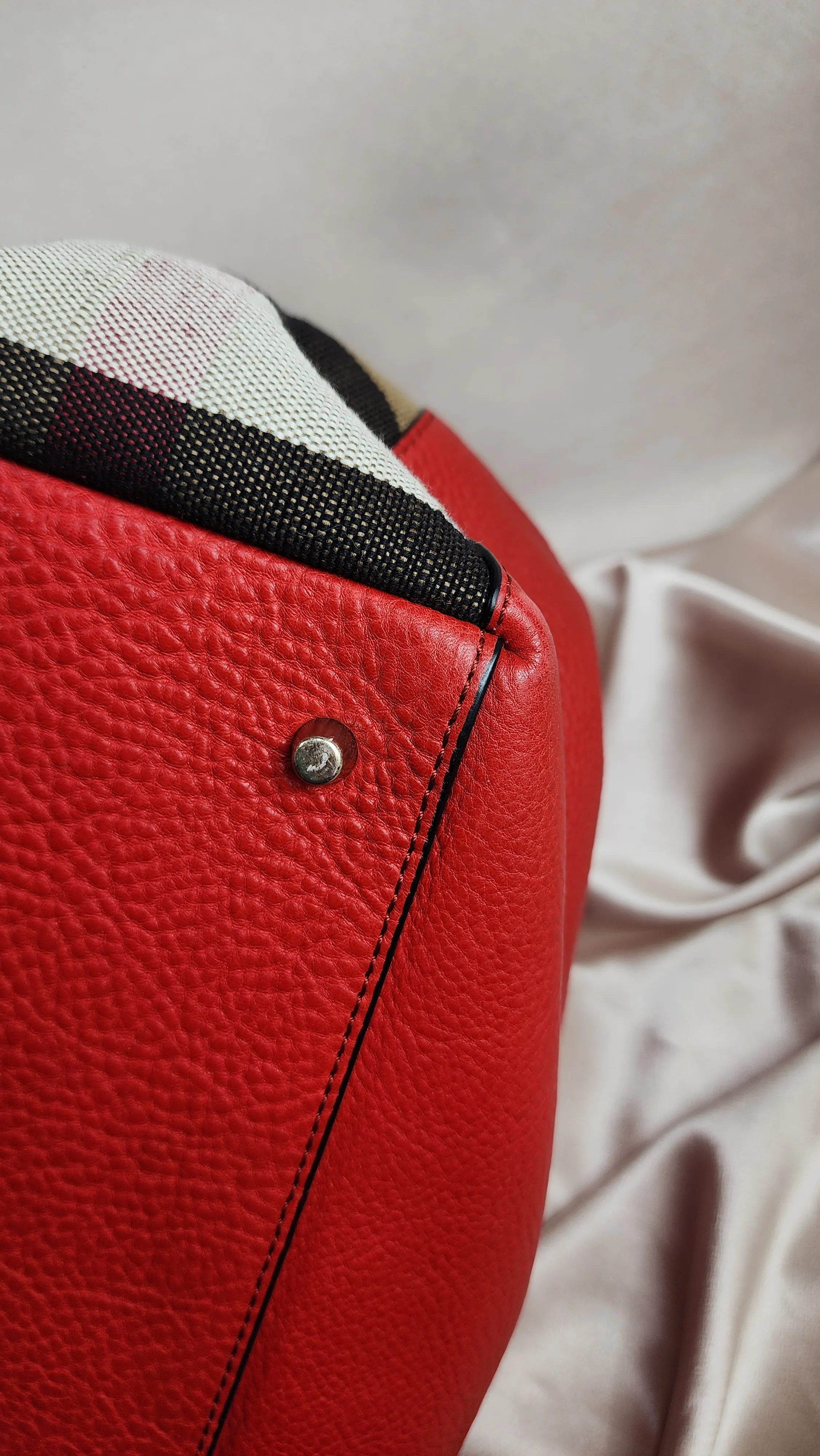 Burberry Red Leather Large Shoulder Bag - 0733