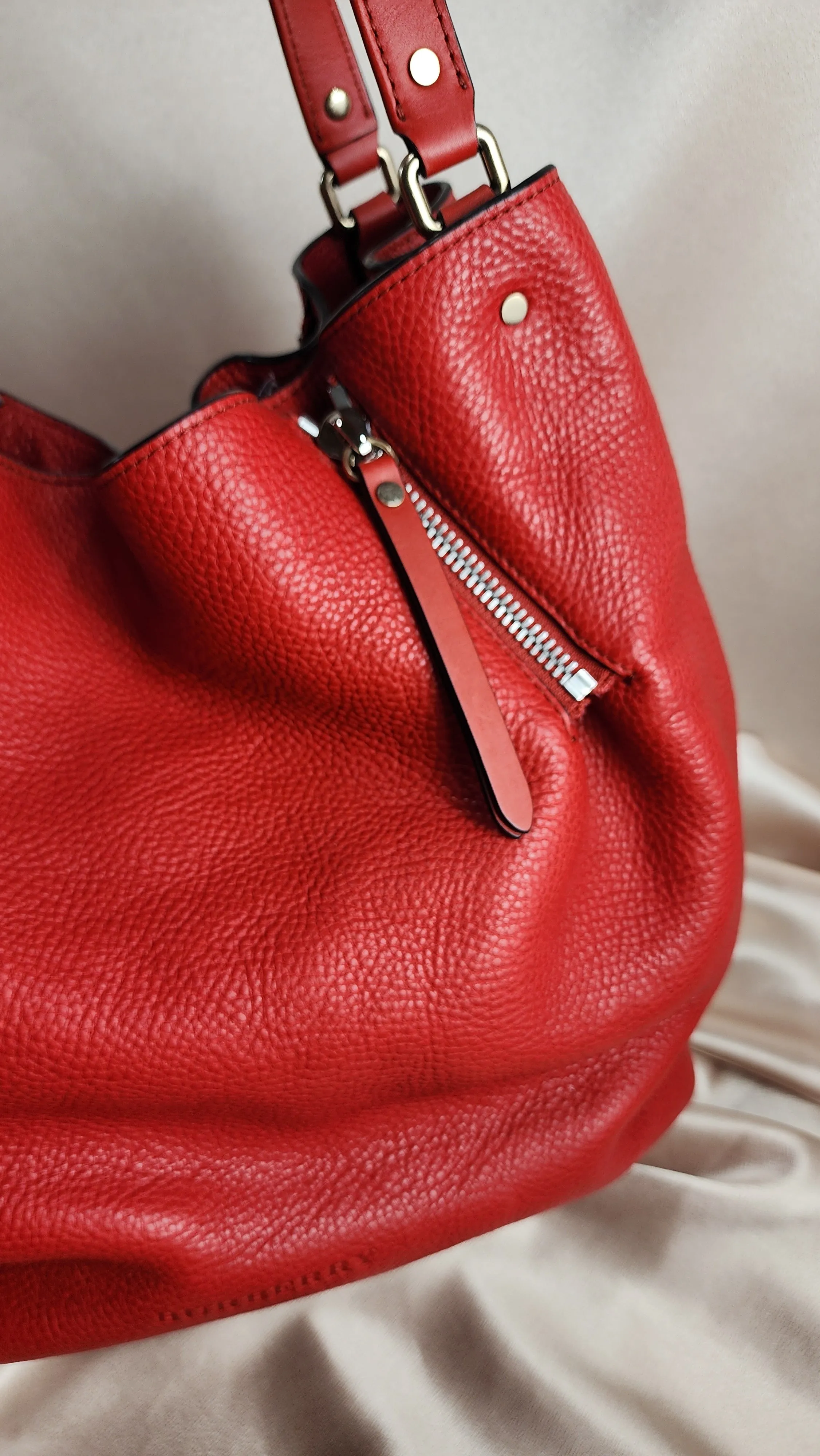 Burberry Red Leather Large Shoulder Bag - 0733