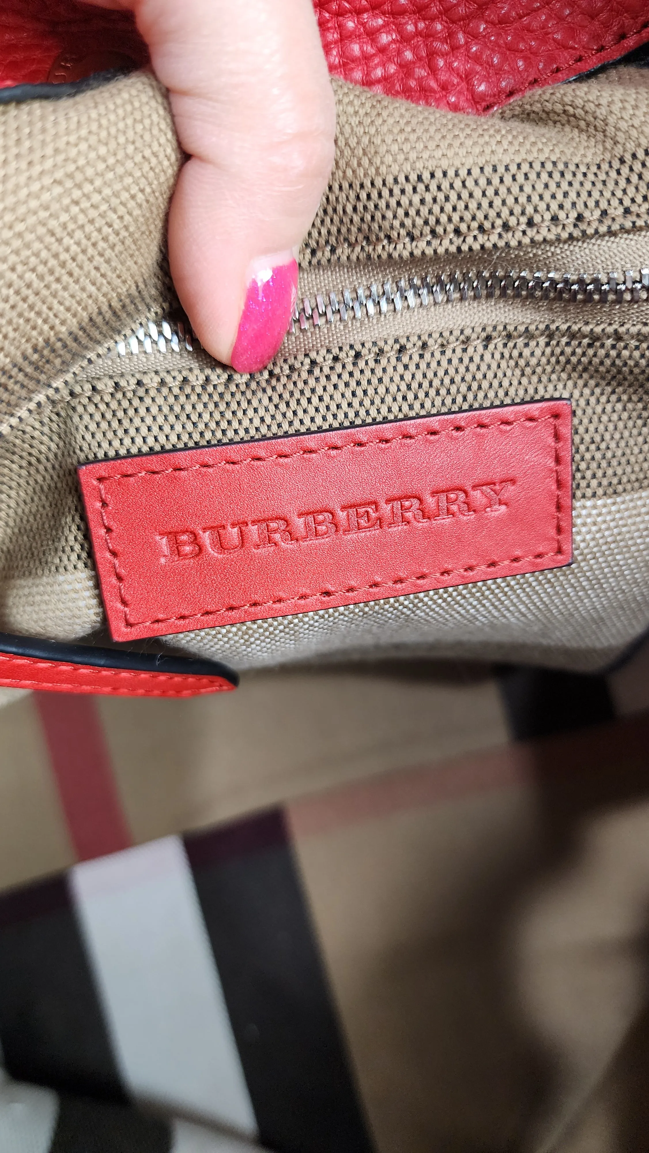 Burberry Red Leather Large Shoulder Bag - 0733