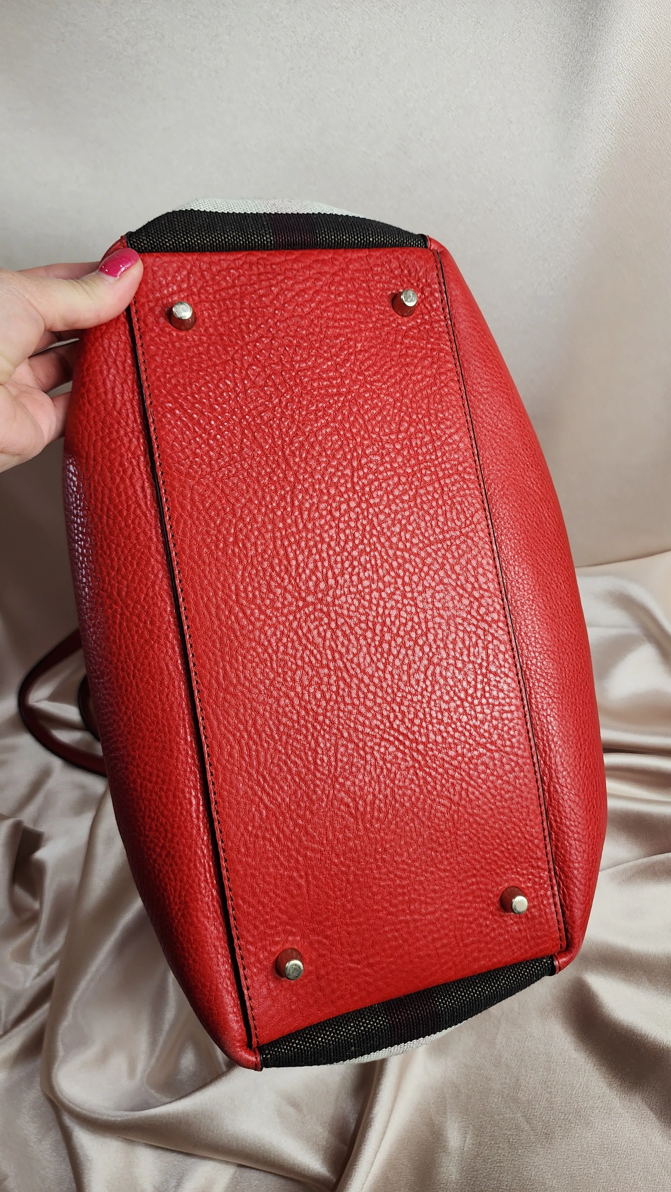 Burberry Red Leather Large Shoulder Bag - 0733