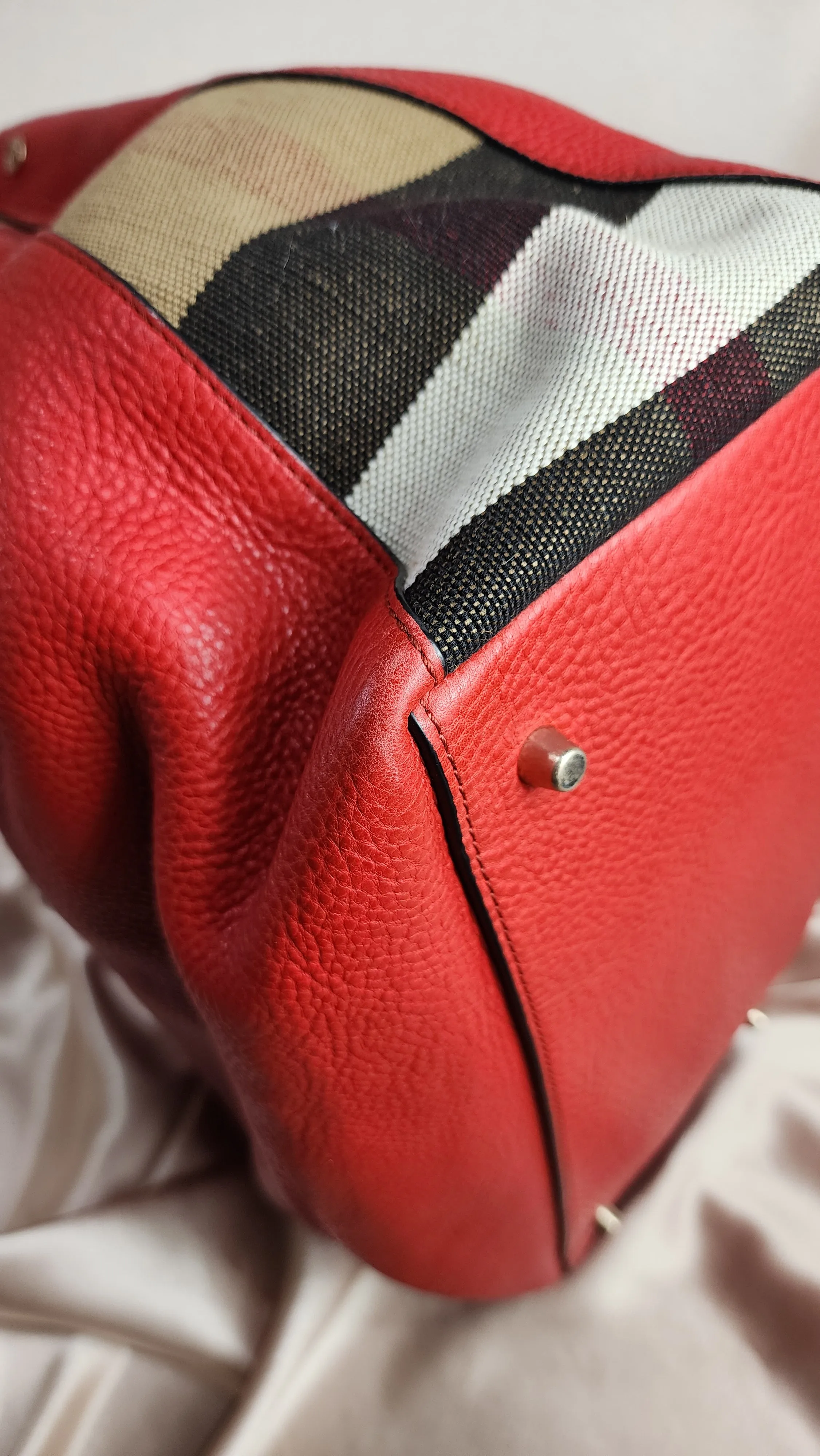 Burberry Red Leather Large Shoulder Bag - 0733