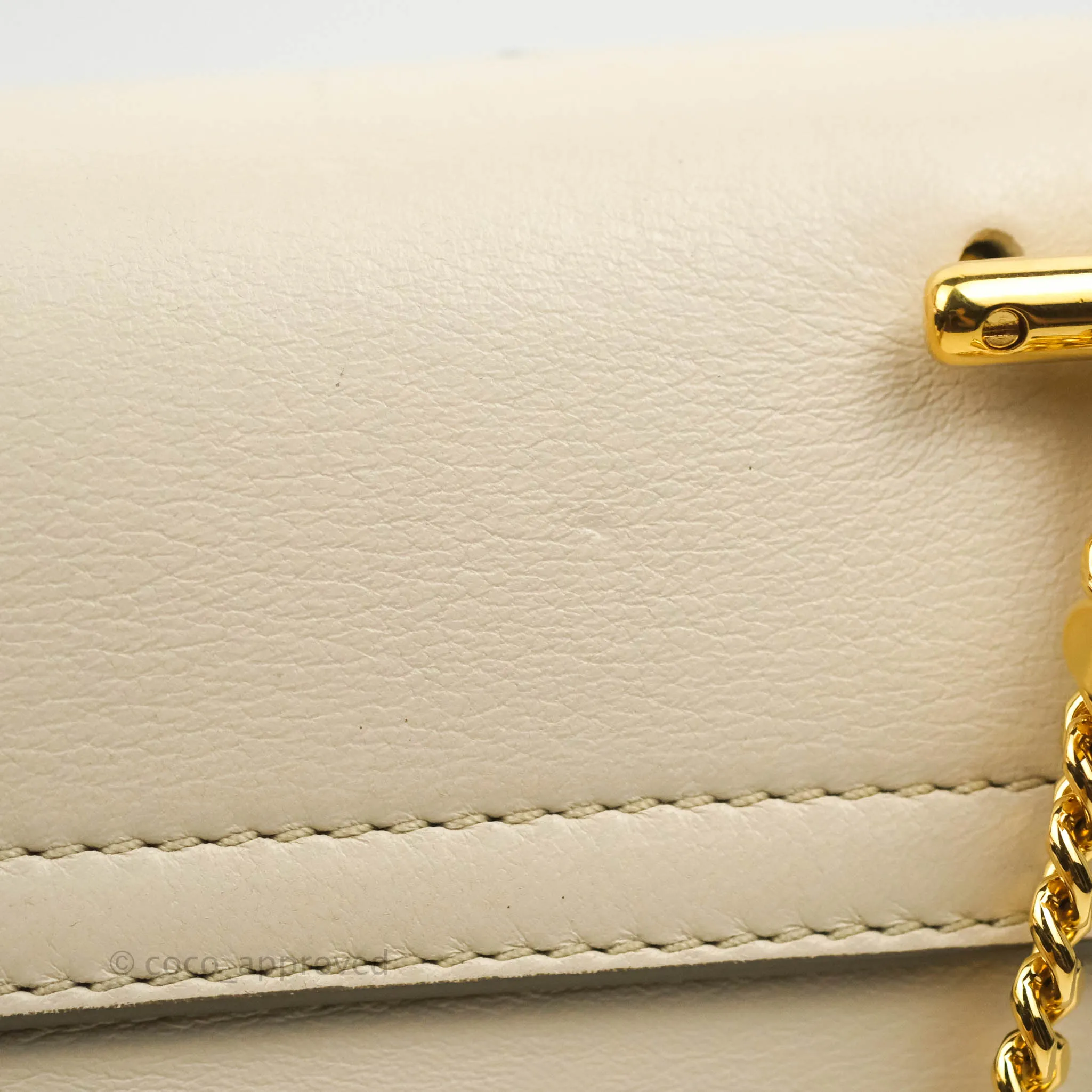Chloé Drew Chain-Threaded Shoulder Bag Cream Gold Hardware