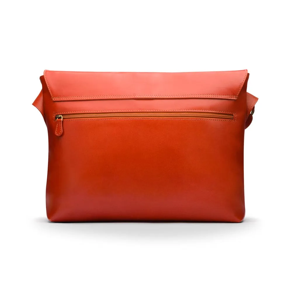 Classic Postman's Leather Messenger Bag - Light Tan