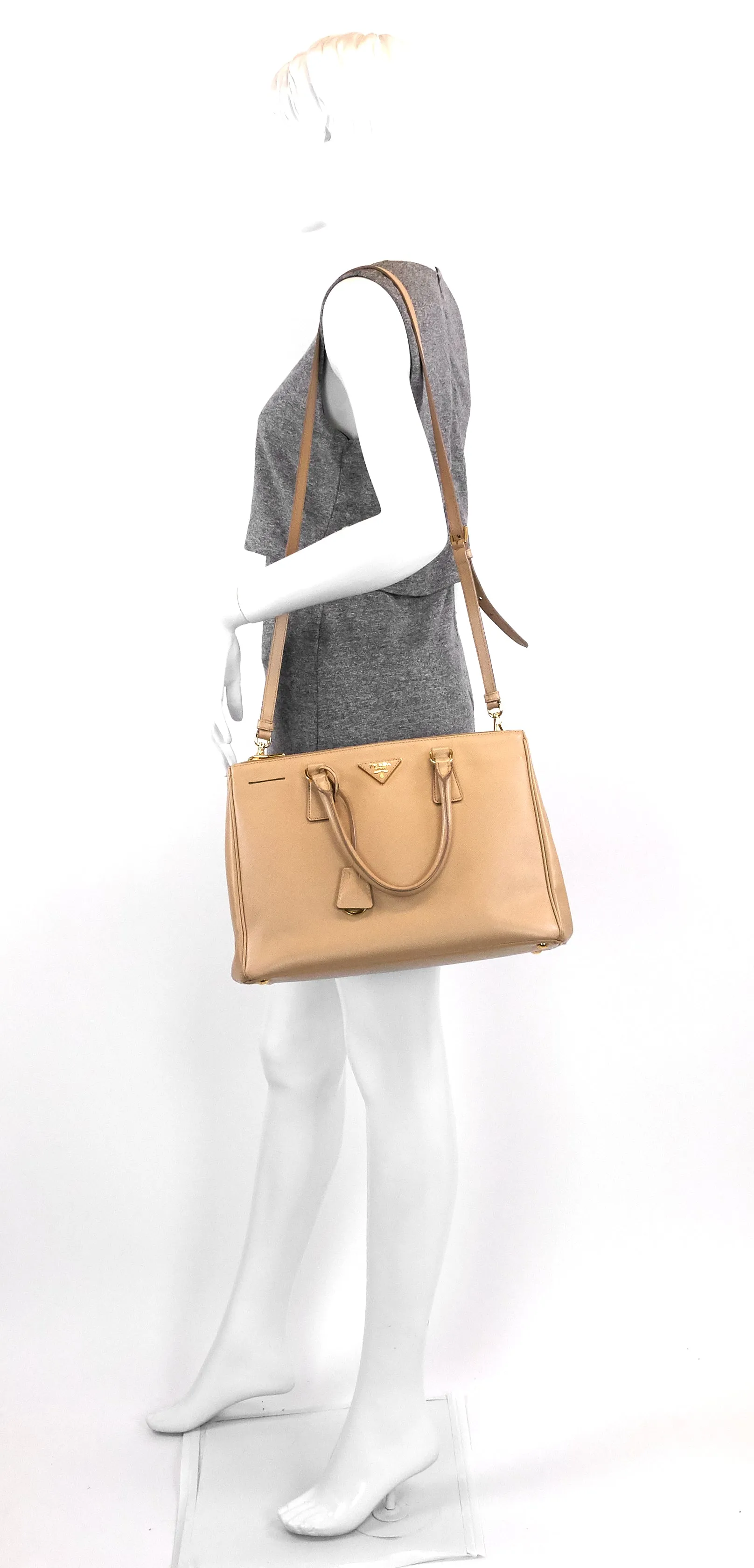 Galleria Double Zip Medium Saffiano Leather Tote Bag