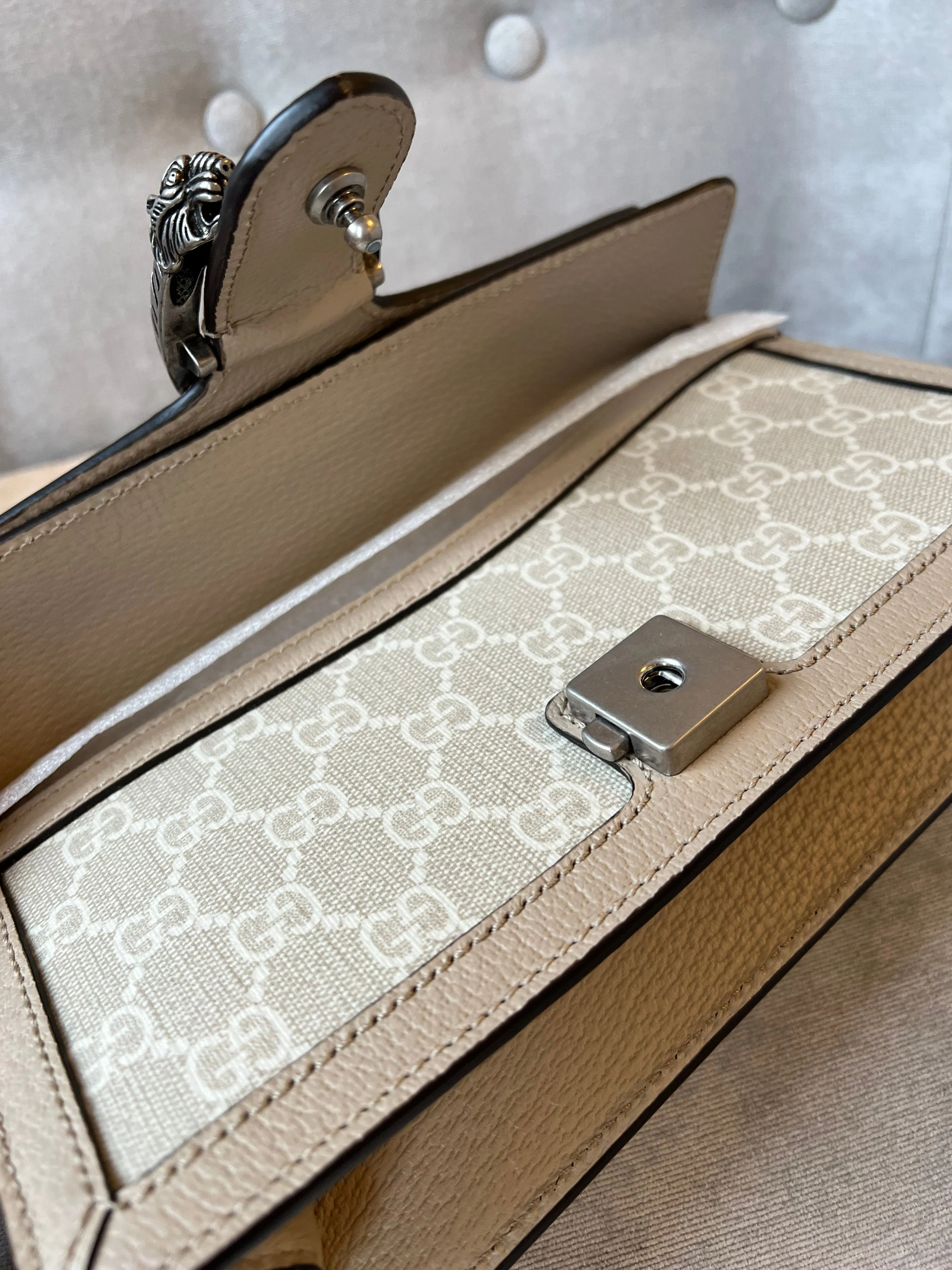 Gucci Dionysus GG Small Shoulder Bag in White and Beige Canvas (RRP £2,130)