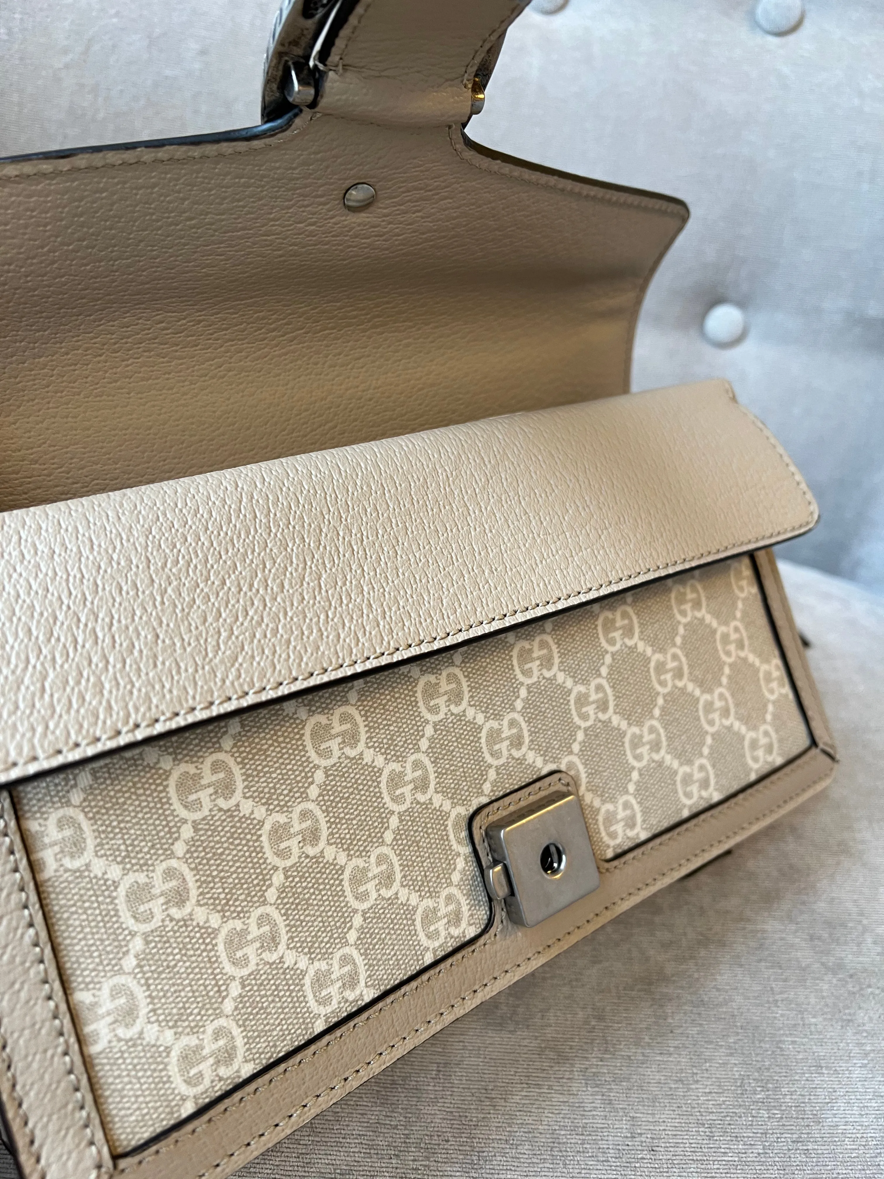 Gucci Dionysus GG Small Shoulder Bag in White and Beige Canvas (RRP £2,130)