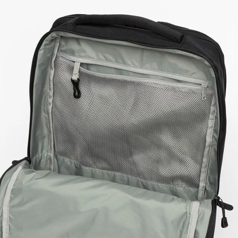 Montbell Utility Daypack 20 Unisex Black Dark Green
