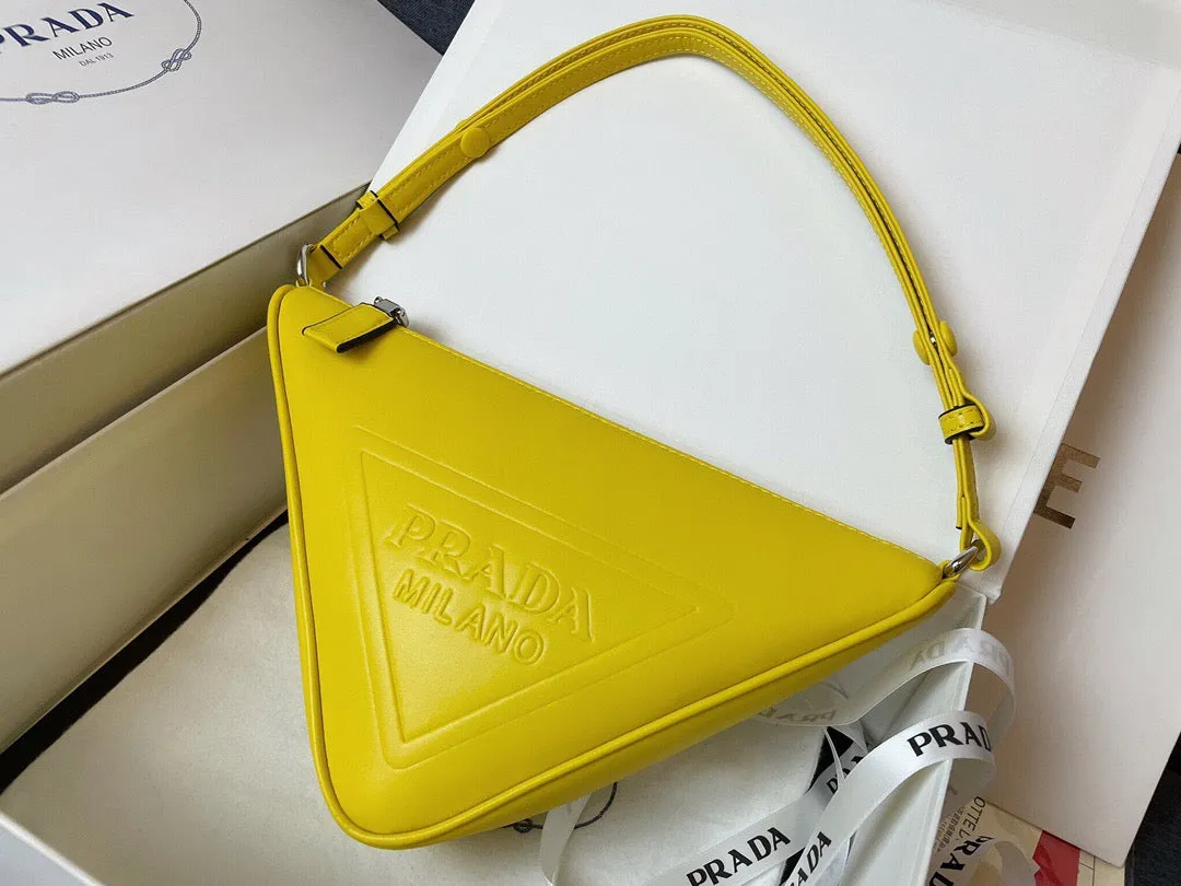 PD166 Triangle Leather Pouch / 10.2x6.3x2inch