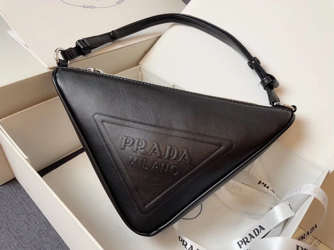 PD166 Triangle Leather Pouch / 10.2x6.3x2inch