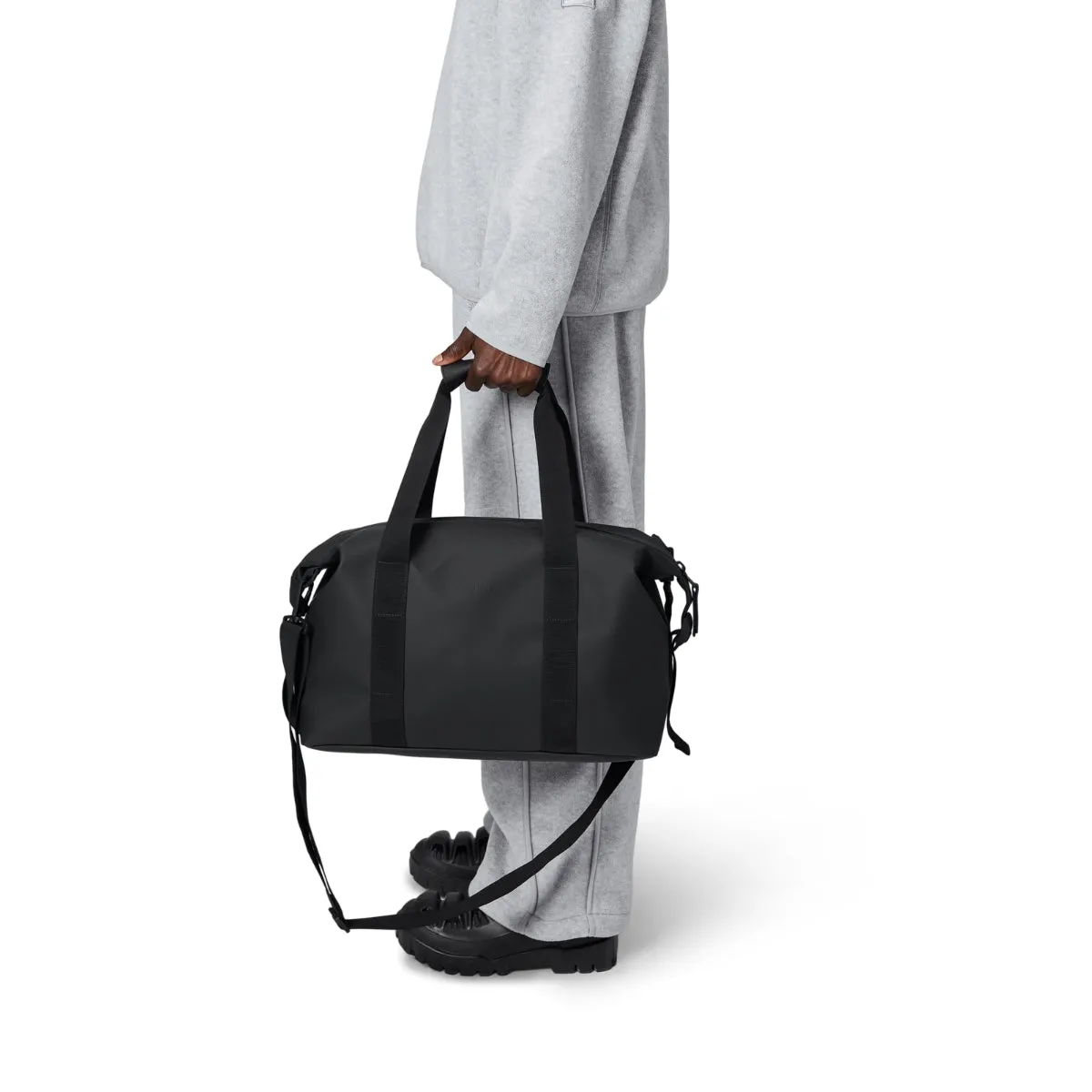 Rains Hilo Weekend Bag Small in Black