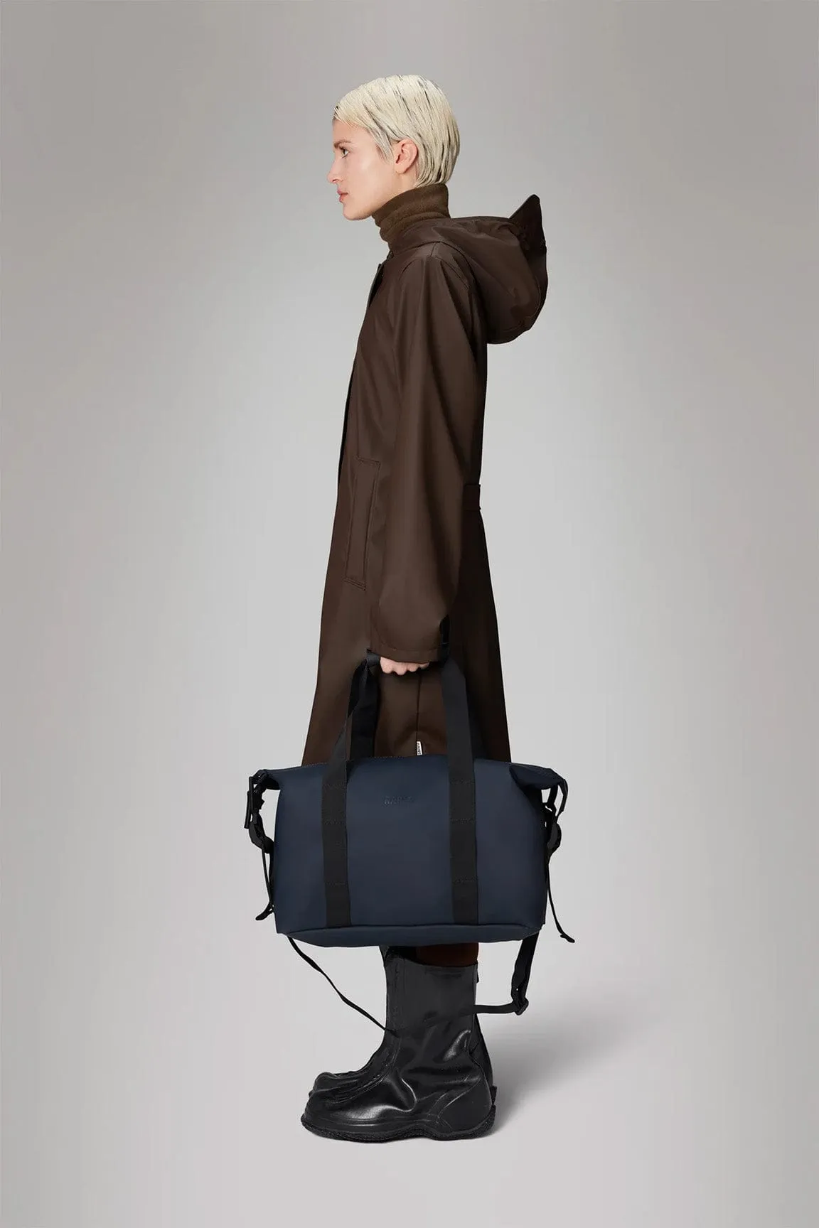RAINS Hilo Weekend Bag